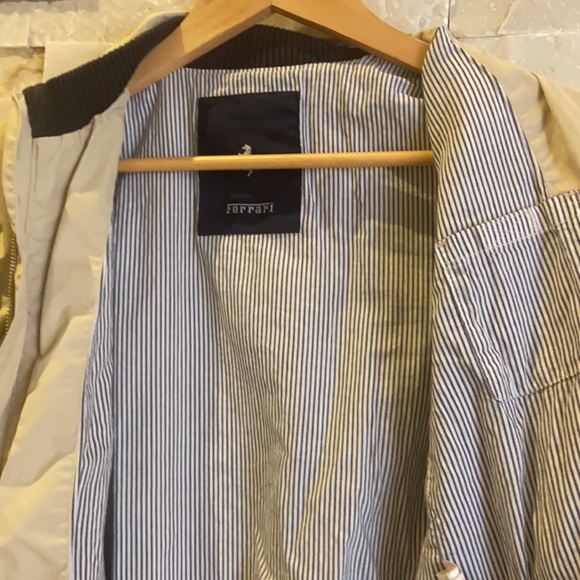 Ferrari Coat / Jacket - Official Brand - great condition - water resistant - 8 - Picture 4 of 7